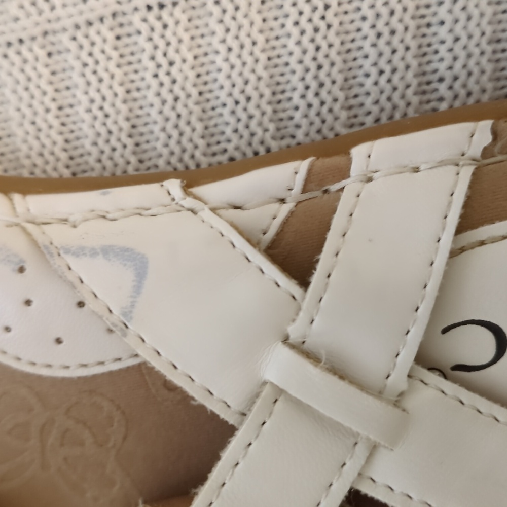 Stylish White B.O.C. Slingback Sandals with Floral Accent - Picture 9 of 12